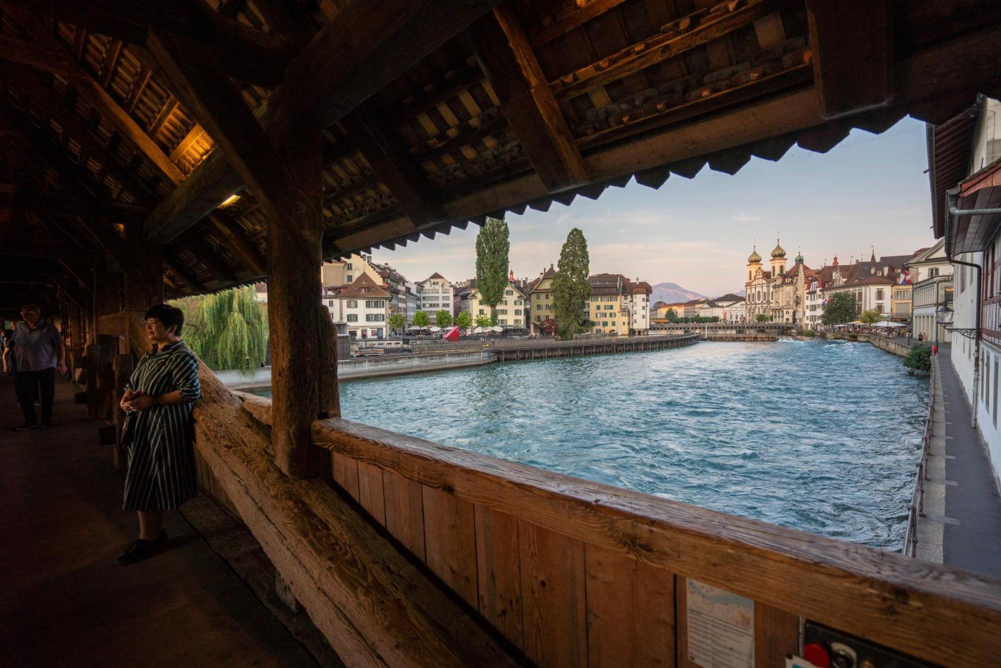 Glandon Rooms Limelight - Self-Check-In Lucerna Exterior foto